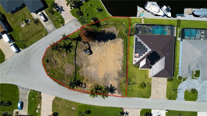 Property Photo:  4964 Seville Court  FL 33904 