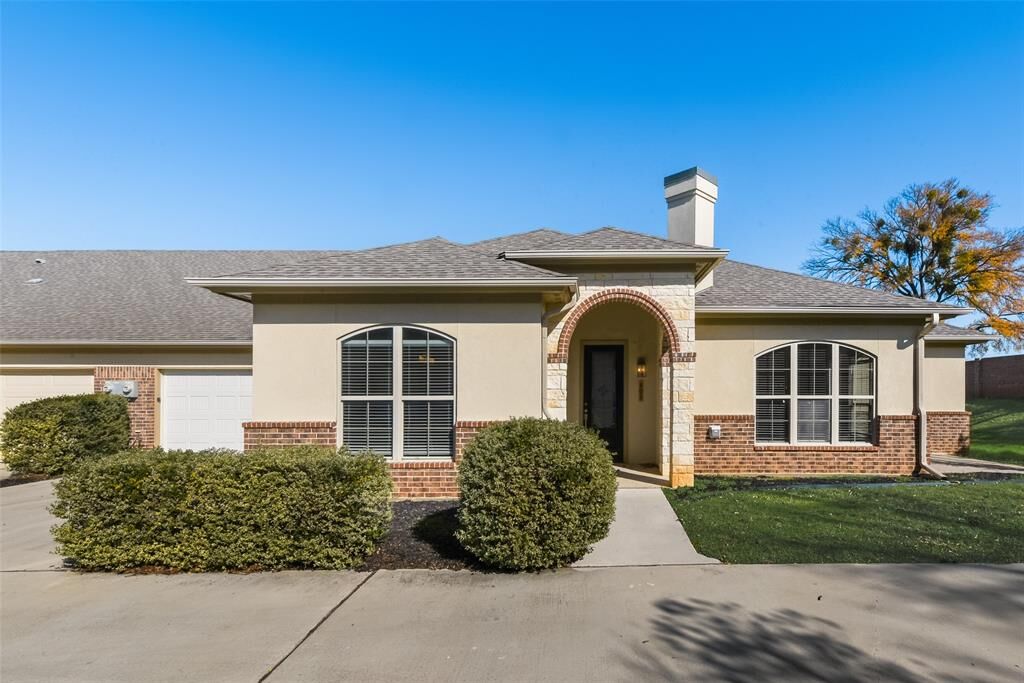 Property Photo:  8841 Creek Run Road 403  TX 76120 