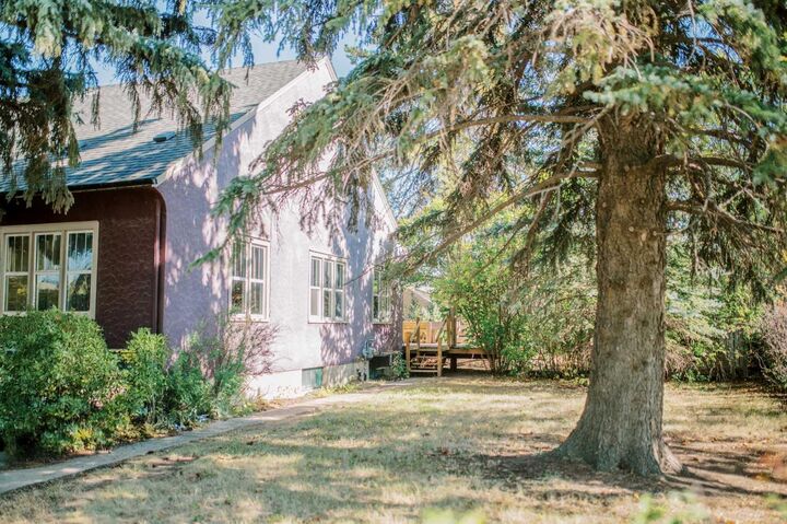 Photo de la propriété:  4901 48 Street S  AB T0C 2L2 