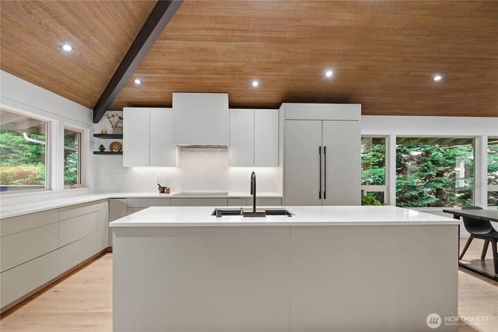 Property Photo:  25330  157th Place SE  WA 98042 