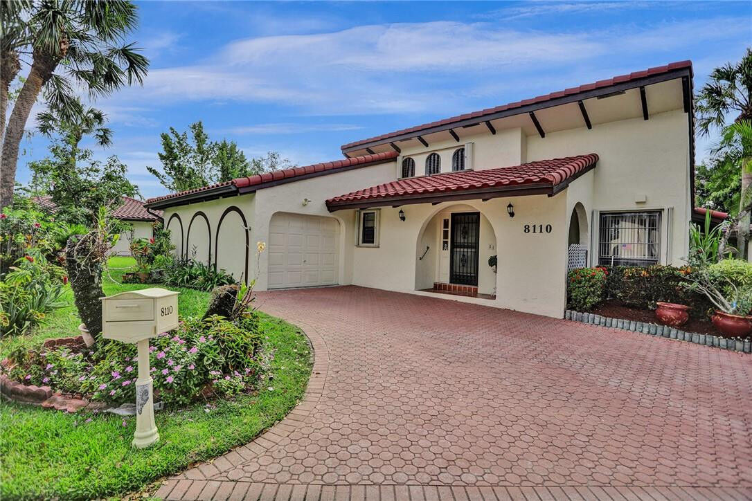 Property Photo:  8110 Hibiscus Circle  FL 33321 