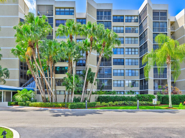 Property Photo:  16300 Golf Club Road 719  FL 33326 