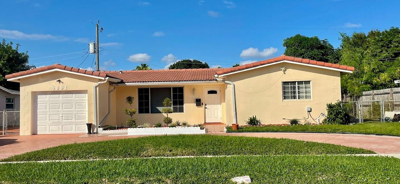 Property Photo:  5861 NW 18th Court  FL 33313 