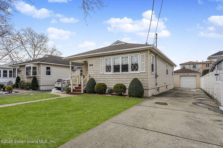 Property Photo:  468 Decatur Avenue  NY 10314 