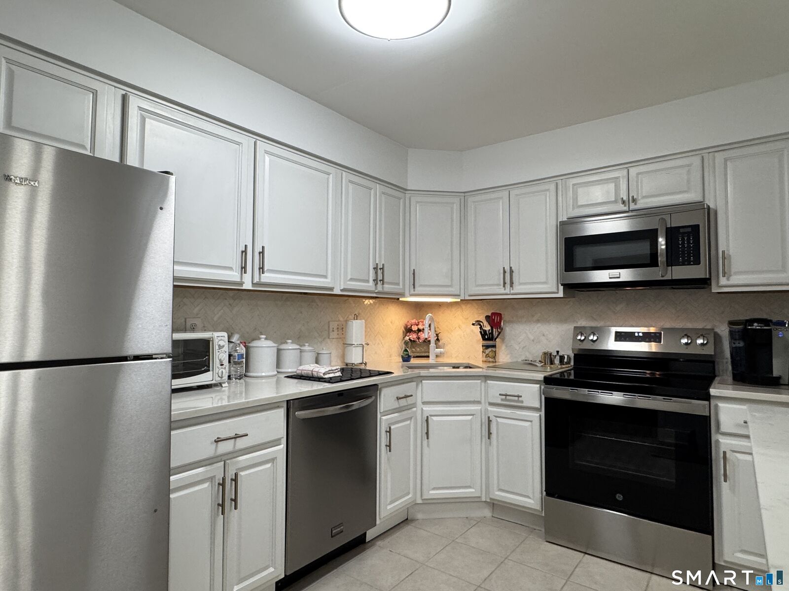 Property Photo: 22 Radio Place Apt 5 CT 06906