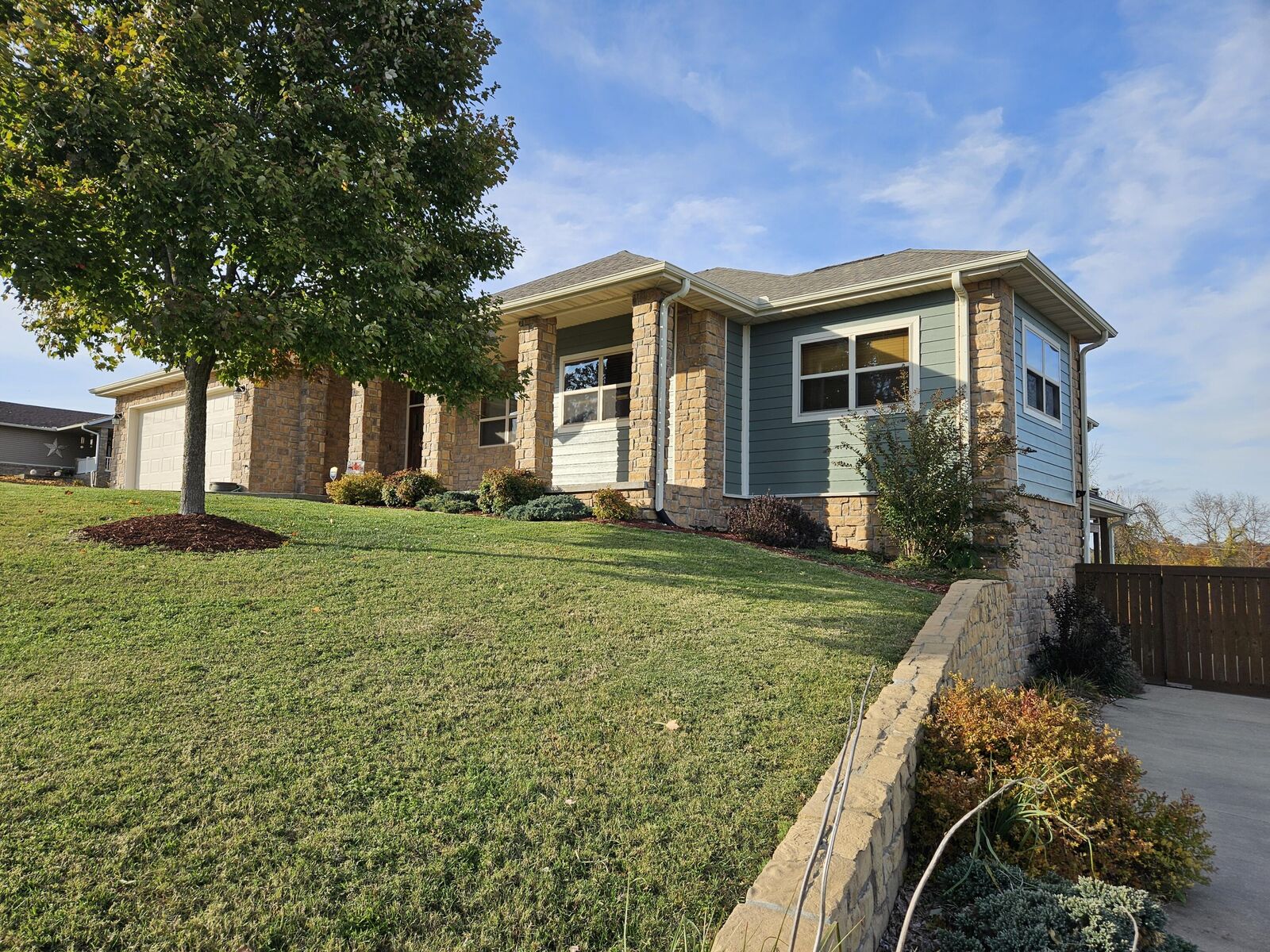 Property Photo:  1107 Lake Road Drive  MO 65625 