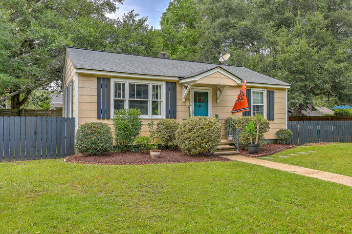 Property Photo:  736 McCants Drive  SC 29464 