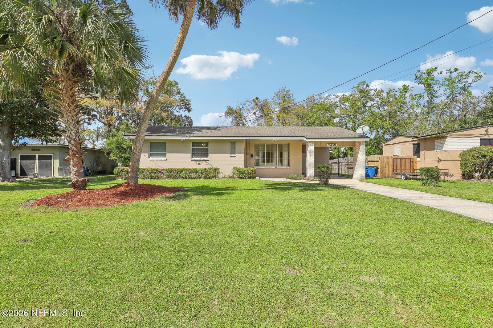 Property Photo: 2439 Gayland Road FL 32218