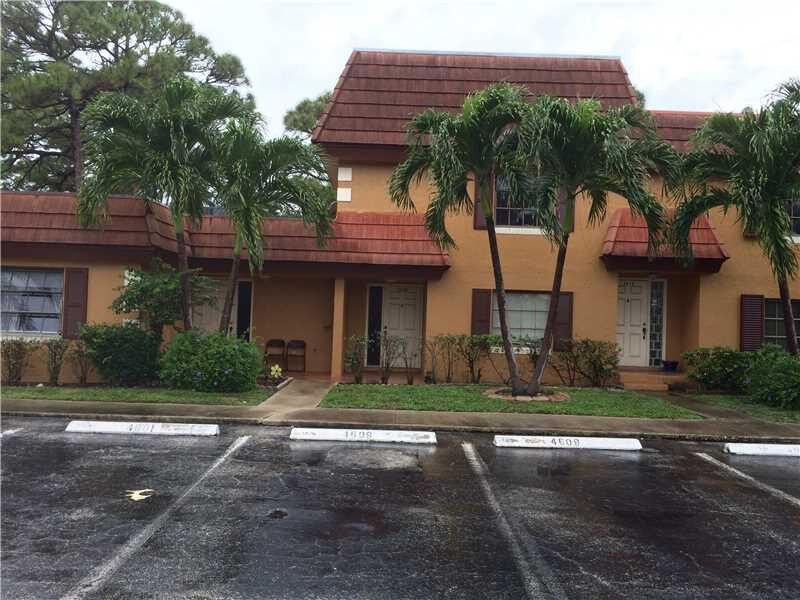 Property Photo: 4609 NW 9th Avenue 23 FL 33064