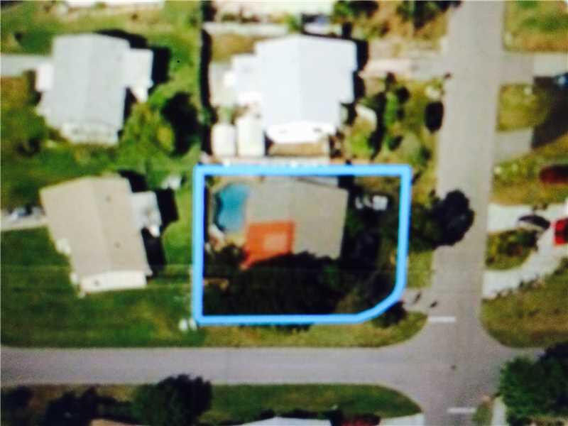Property Photo: 3001 NE 8th Terrace FL 33064
