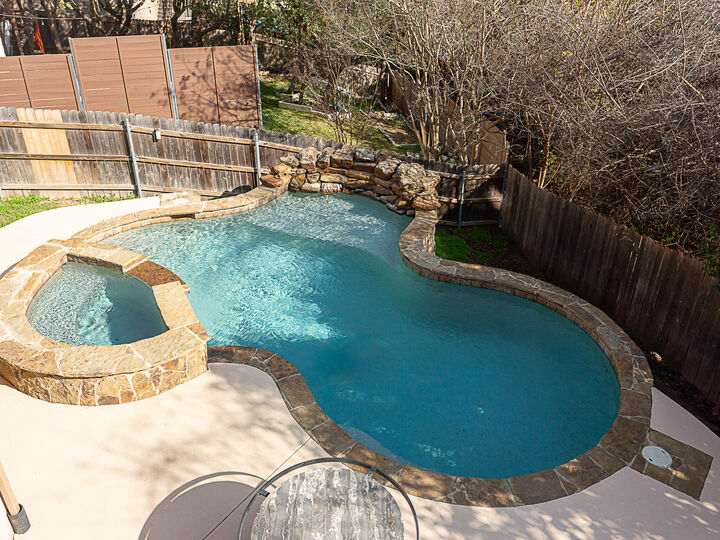 Property Photo:  7908 Journeyville Drive  TX 78735 