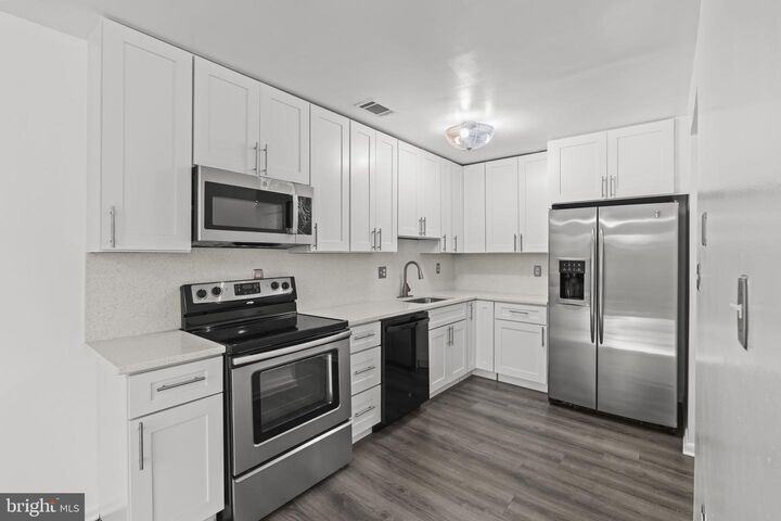 Property Photo:  60 Cable Hollow Way 38-3  MD 20774 