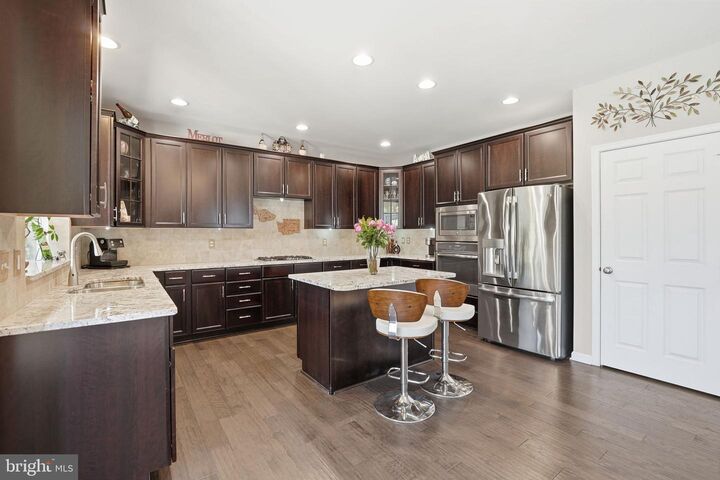 Property Photo:  24282 Misty Dew Place  VA 20105 