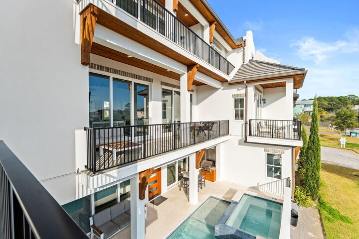 Property Photo:  17 Penny Lane  FL 32459 