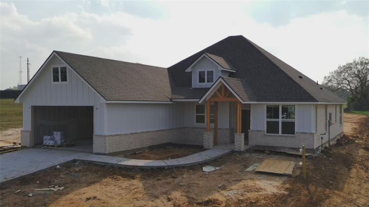 Property Photo: 501 Oak Crest Lane TX 77833