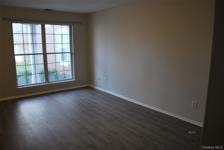 Property Photo:  39 Candlestick Court  NY 10990 