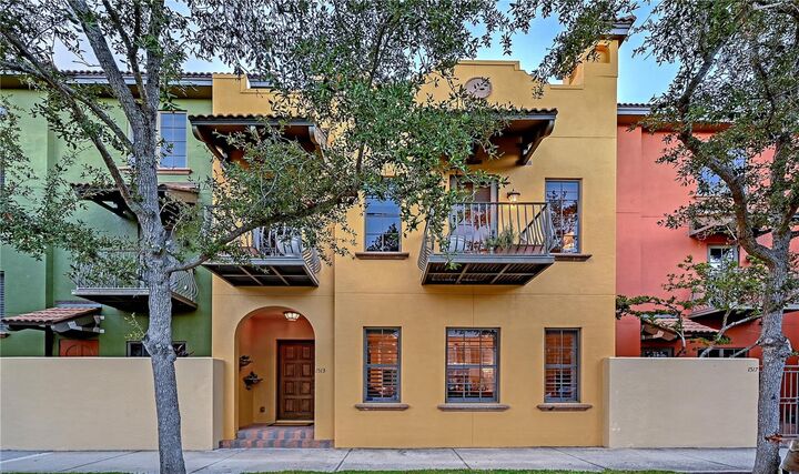 Property Photo:  1513 Oak Street 18  FL 34236 