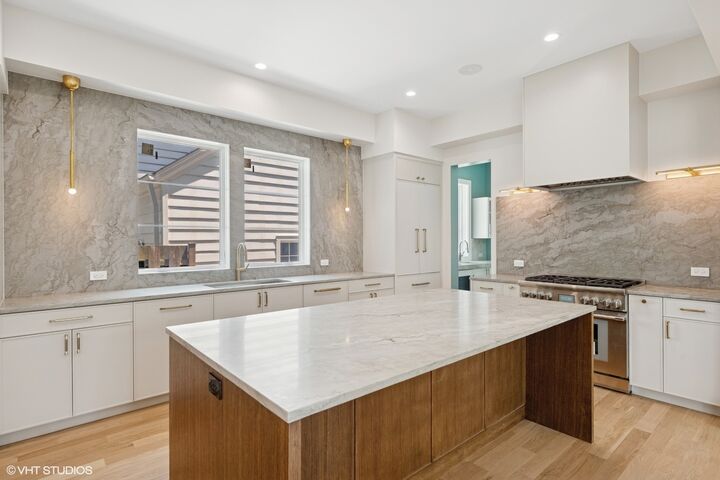 Property Photo: 146 Sterling Lane IL 60091