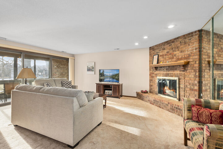 Property Photo: 7761 W Foresthill Lane 2A IL 60463