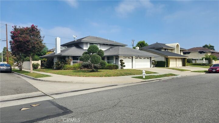 Property Photo:  8803 Hummingbird Avenue  CA 92708 