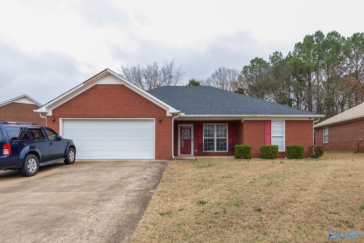 Property Photo:  420 Skyview Drive  AL 35611 