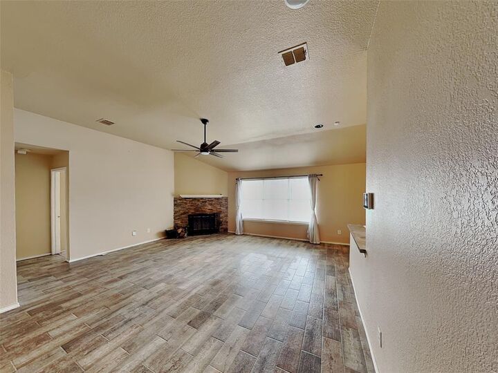 Property Photo:  916 Silver Streak Drive  TX 76131 