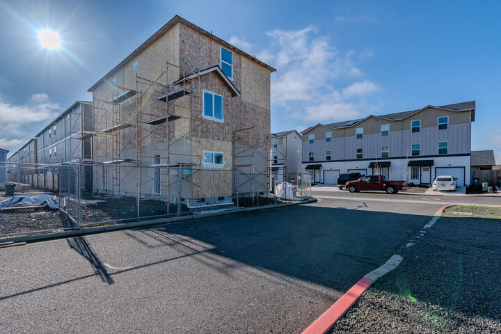 Property Photo:  7890 28th Street  OR 97503 