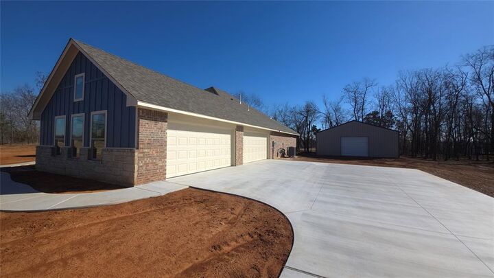 Property Photo:  10116 Hamilton Drive  OK 73169 