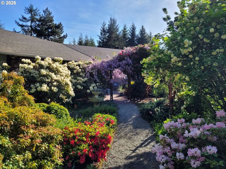 Property Photo:  27572 S Kinzy Rd  OR 97023 