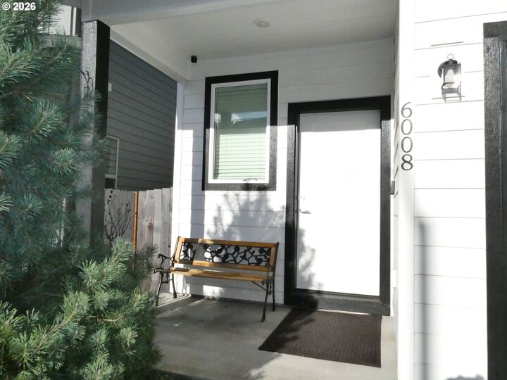 Property Photo:  6008 NE 55th Cir  WA 98661 