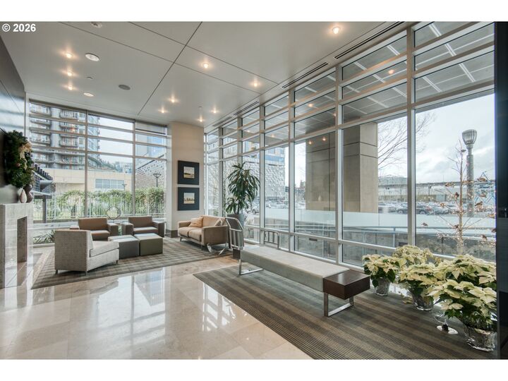 Property Photo:  836 S Curry St 1306  OR 97239 