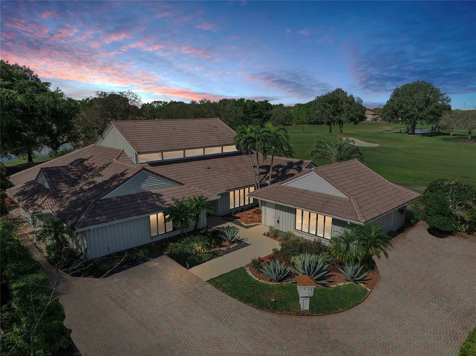 Property Photo:  1988 Colonial Drive  FL 33071 