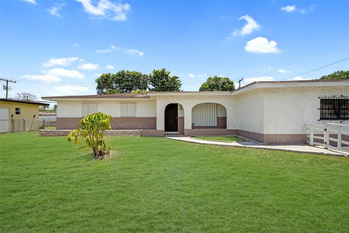 Property Photo: 4260 NW 173rd Drive FL 33055