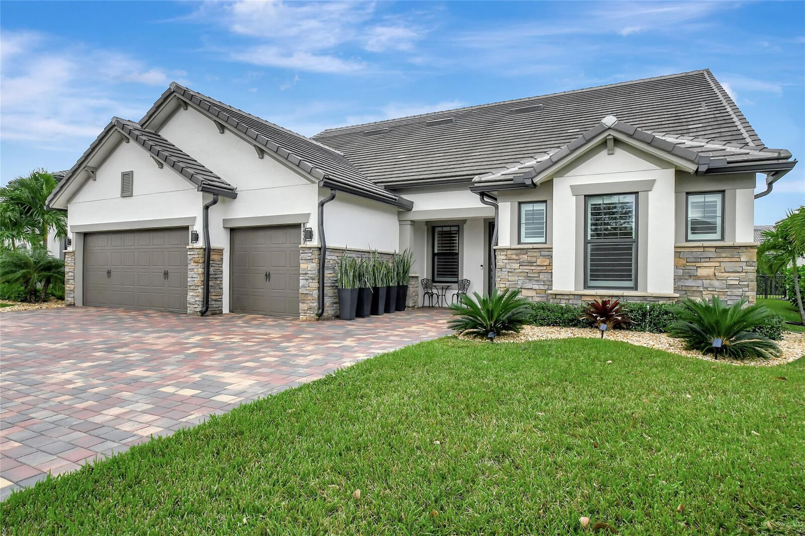 Property Photo: 8433 Vaulting Drive FL 33467