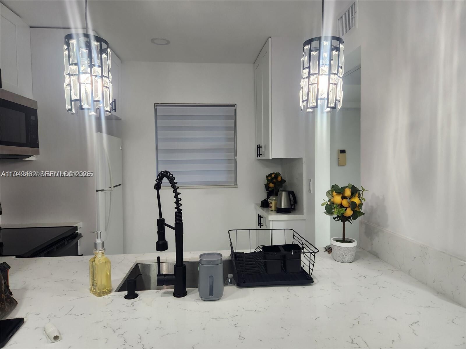 Property Photo: 5001 NW 34th St 305 FL 33319