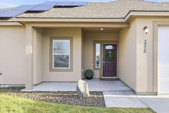 Property Photo:  2325 Famville Ct.  WA 99301 