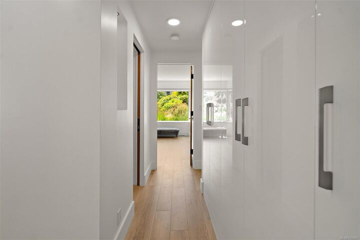 Property Photo:  1370 Beach Dr 109  BC V8S 2N6 