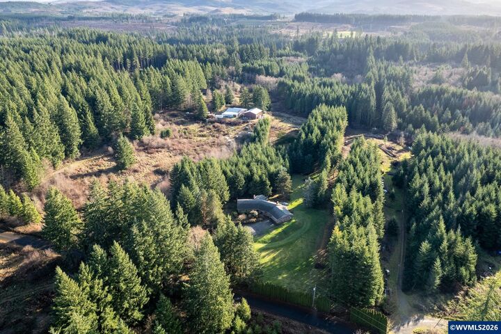 Property Photo:  27572 S Kinzy Rd  OR 97023 