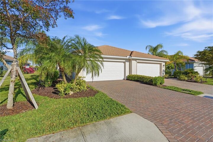 Property Photo: 10293 Prato Dr FL 33913