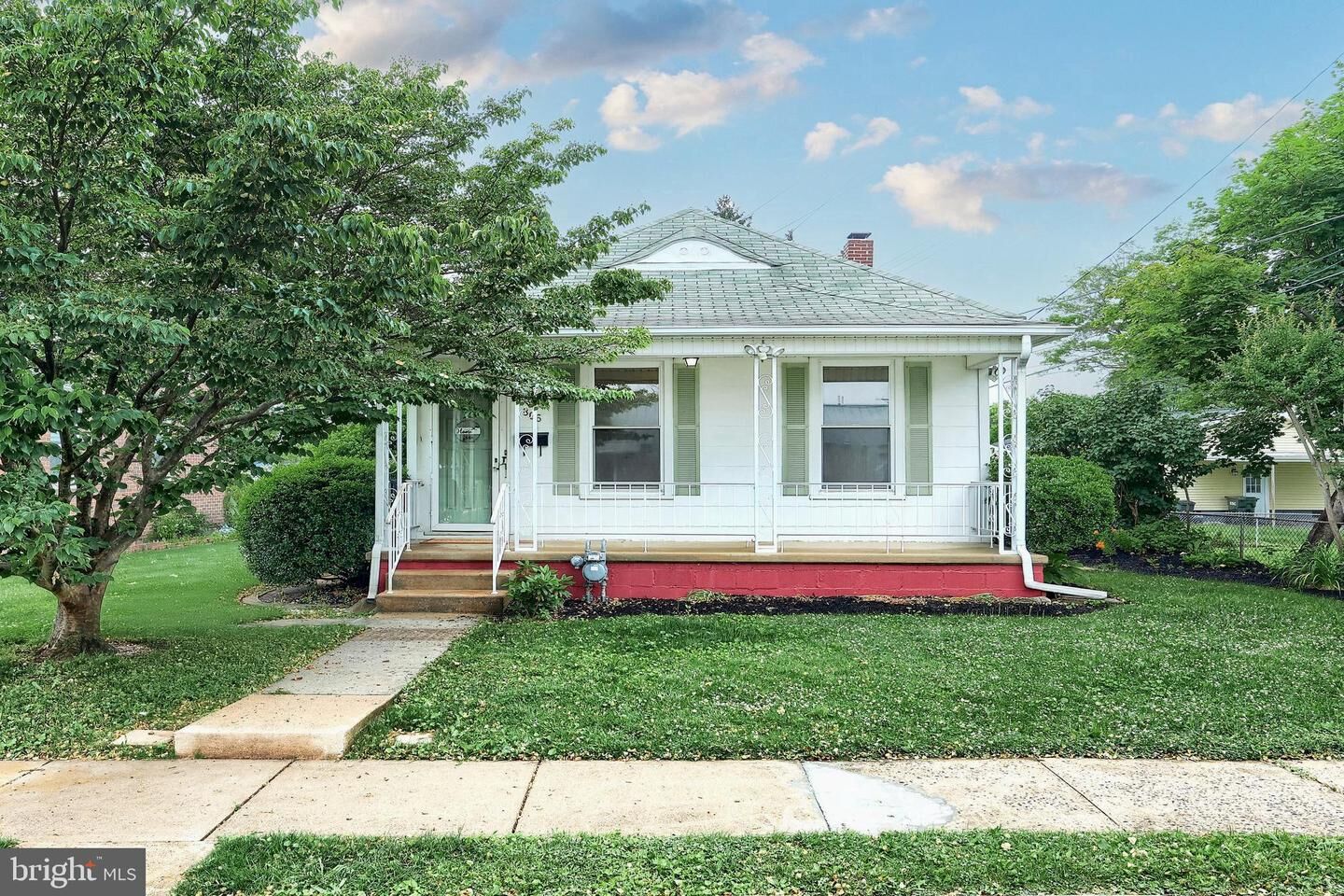 Property Photo:  806 Pacific Avenue  PA 17404 