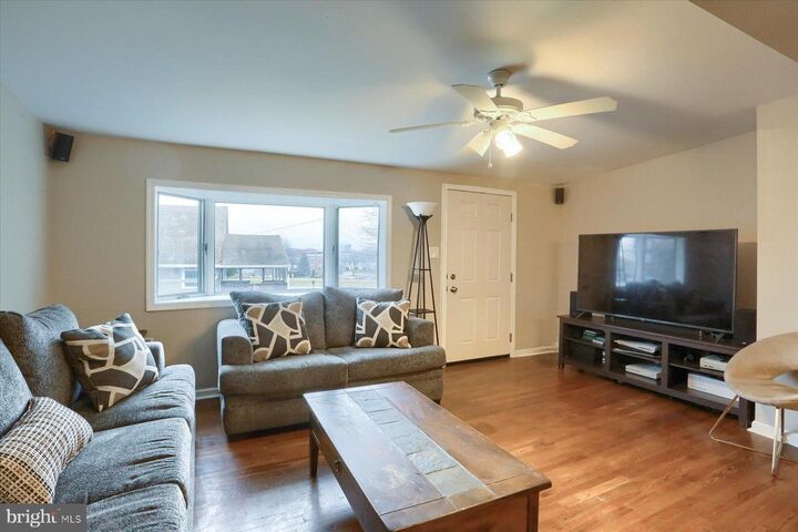 Property Photo:  6111 Walls Street  PA 17112 