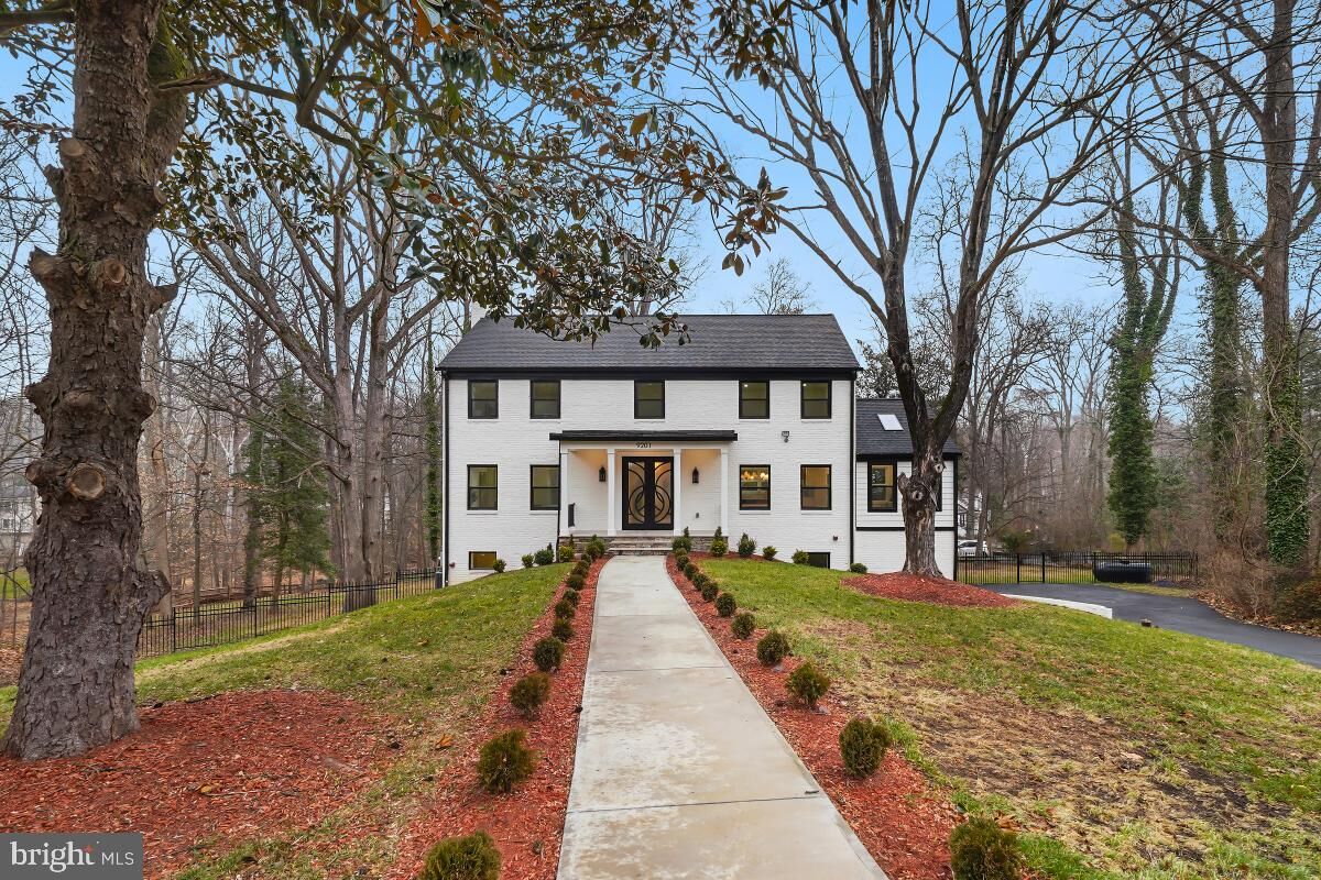 Property Photo:  9201 Farnsworth  MD 20854 