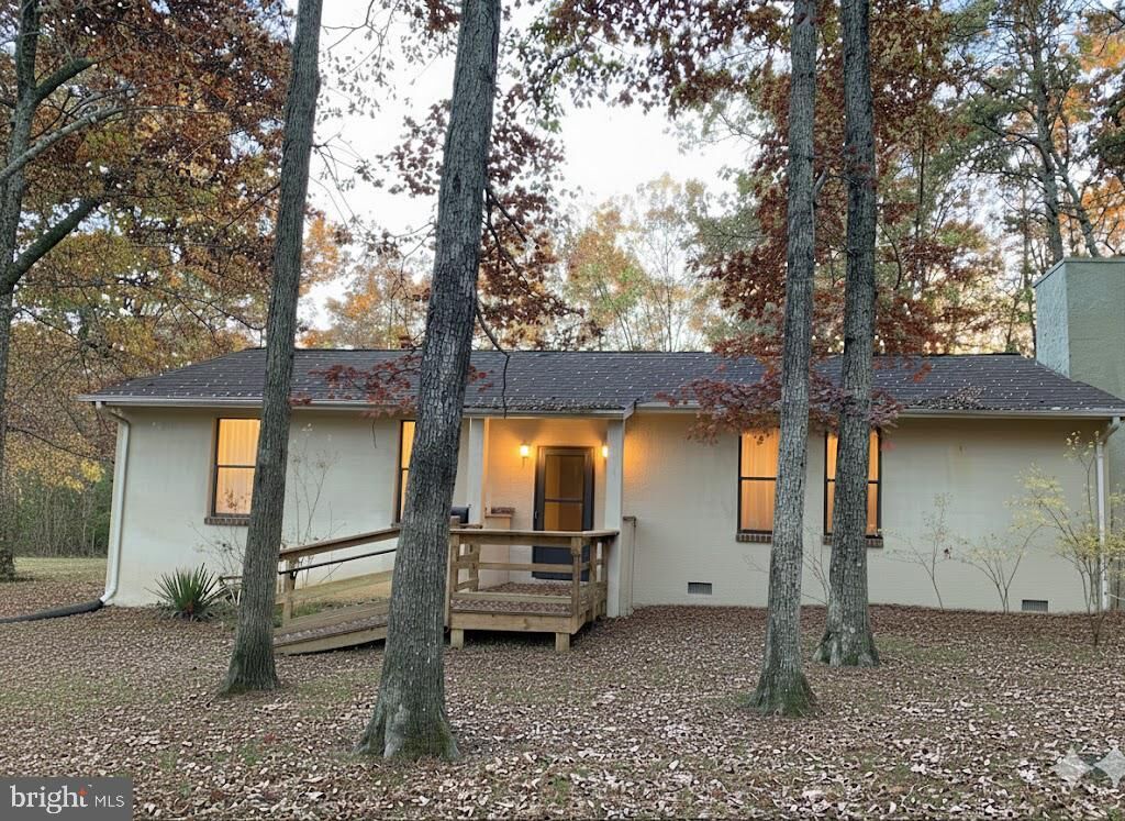 Property Photo:  9000 Fox Run Drive  VA 22551 