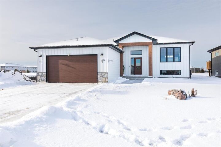 Property Photo: 22 Caribou Bay MB R5G 2Y1