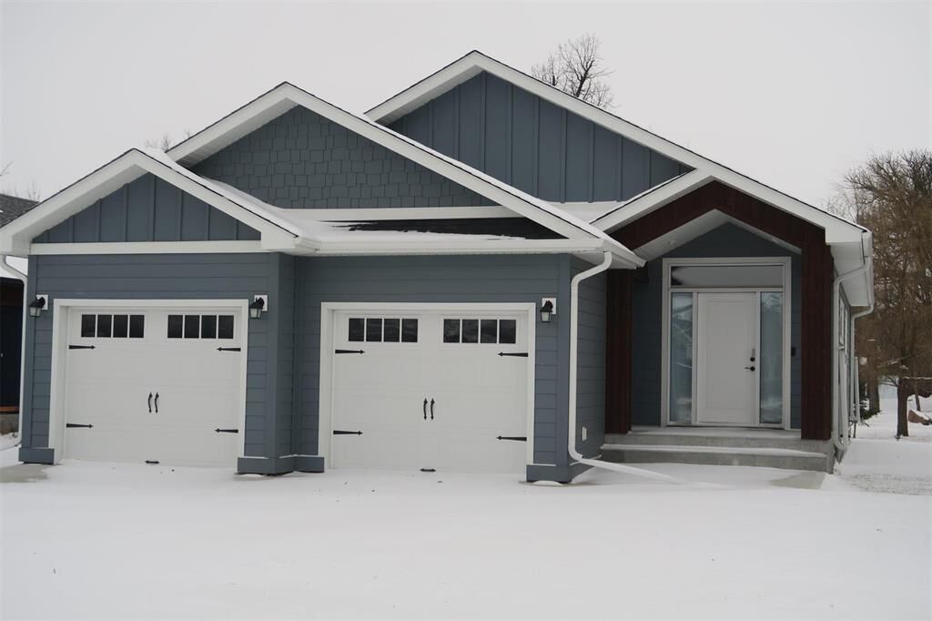 Property Photo:  31 Gelinas Street  MB R0A 1V0 