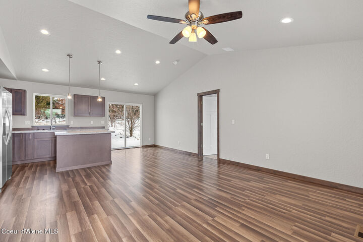 Property Photo:  102 W Narcissus Ct  ID 83854 