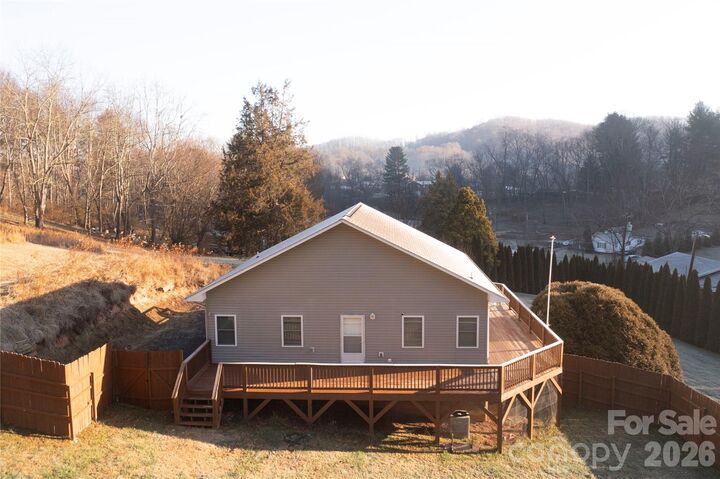 Property Photo:  250 Duckett Cove Road  NC 28786 
