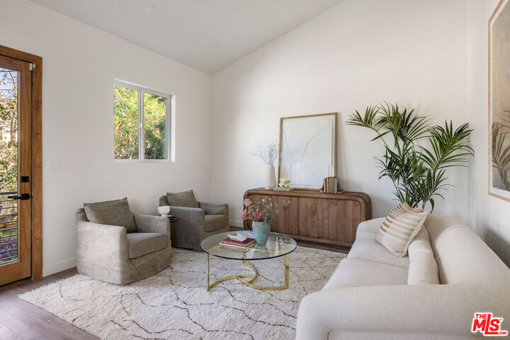 Property Photo:  2412 Reservoir St  CA 90026 