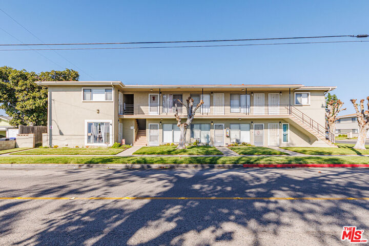 Property Photo:  12221 Peacock Ct  CA 92841 