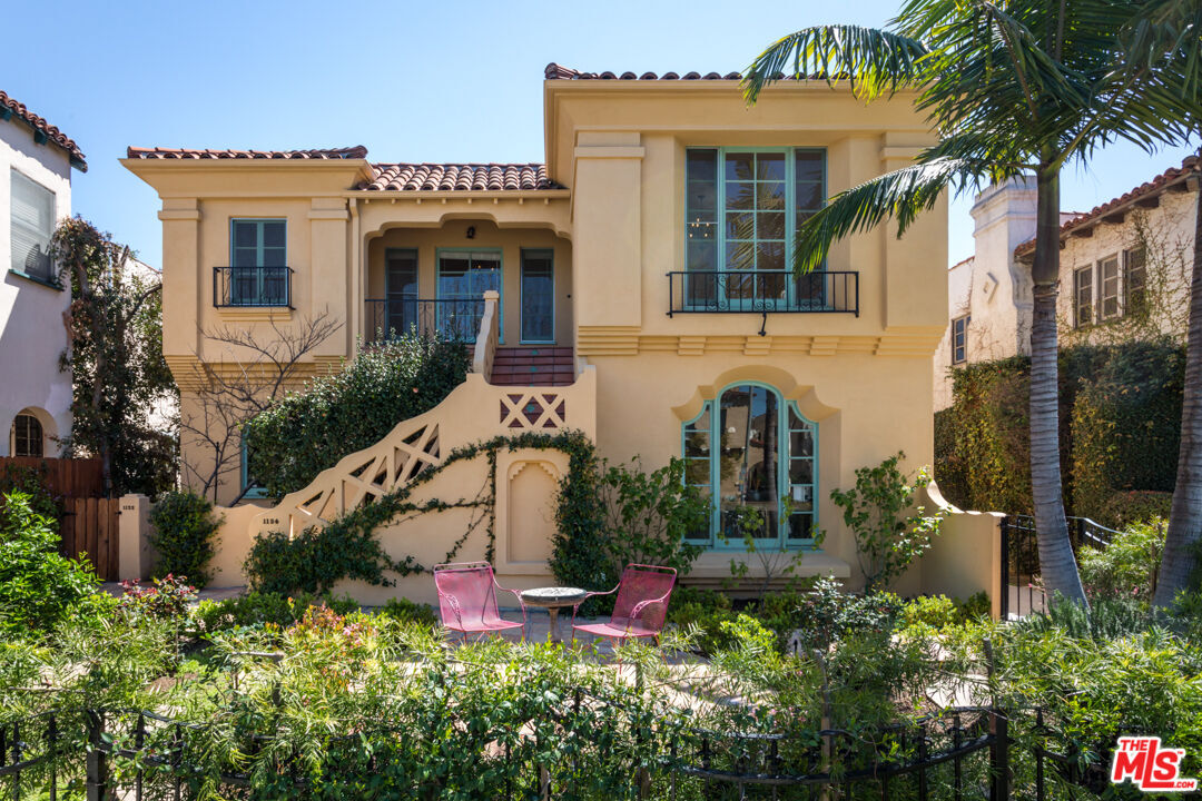 Property Photo:  1122 S Hayworth Ave  CA 90035 